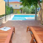 شقة Gemuetliche Tina 4 By Interhome *