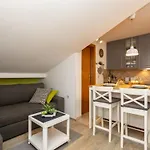 شقة Gemuetliche Tina 4 By Interhome سيلو